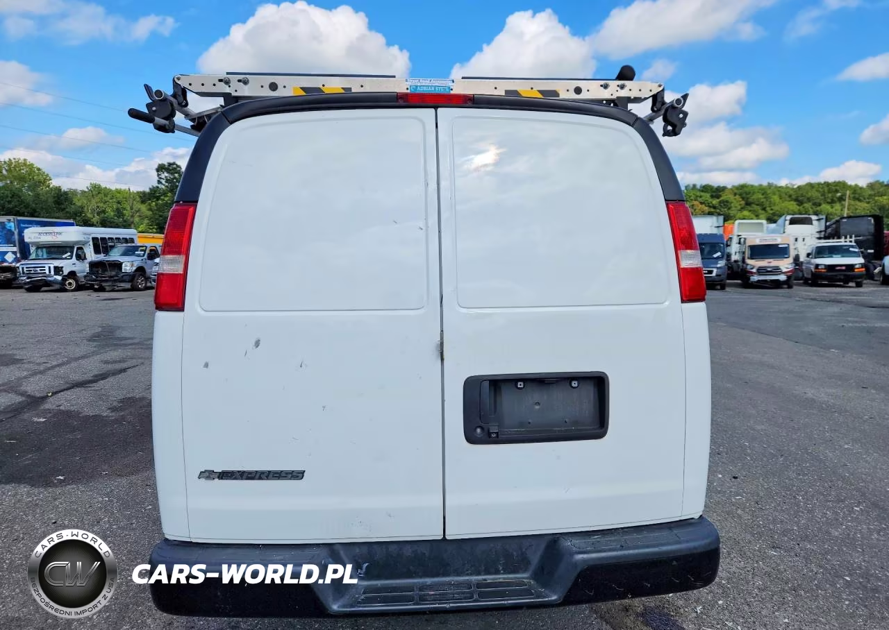 2019 Chevrolet Express G2500 VIN:1GCWGAFP4K1149346 - 6