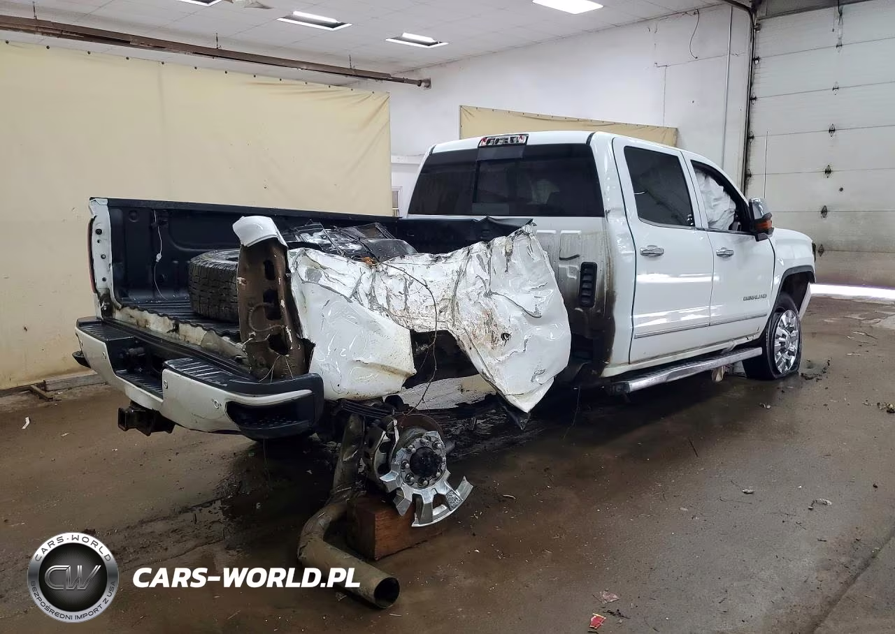 2016 GMC Sierra K2500 Denali VIN:1GT12UE80GF258045 - 3
