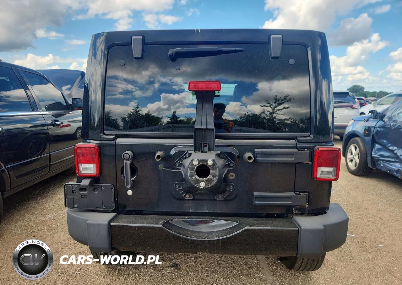 2012 Jeep Wrangler Unlimited Sahara VIN:1C4BJWEG7CL255343 - 6