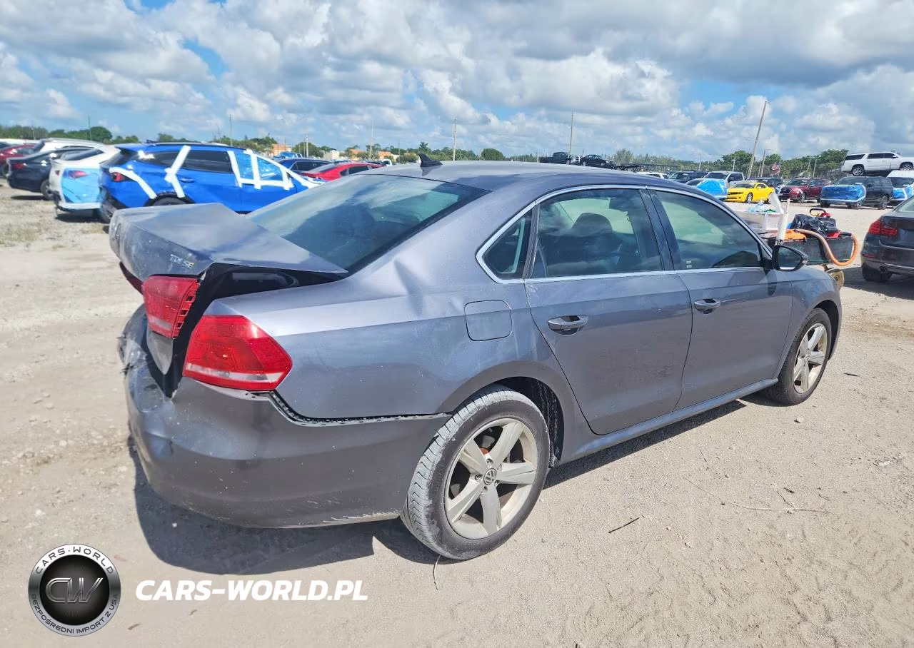 2012 Volkswagen Passat Se VIN:1VWBN7A37CC044945 - 3