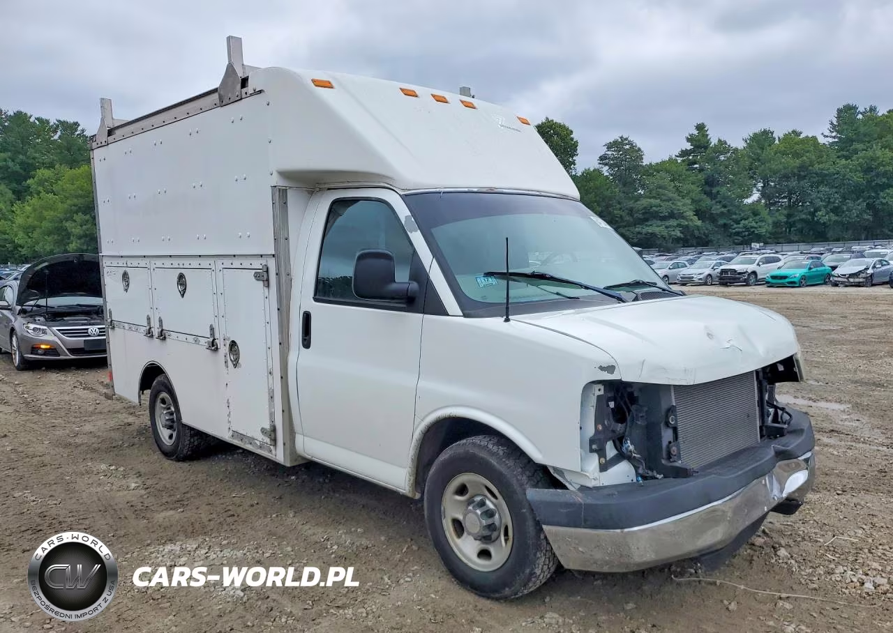 2004 Chevrolet Express G3500 VIN:1GBHG31U241143070 - 4