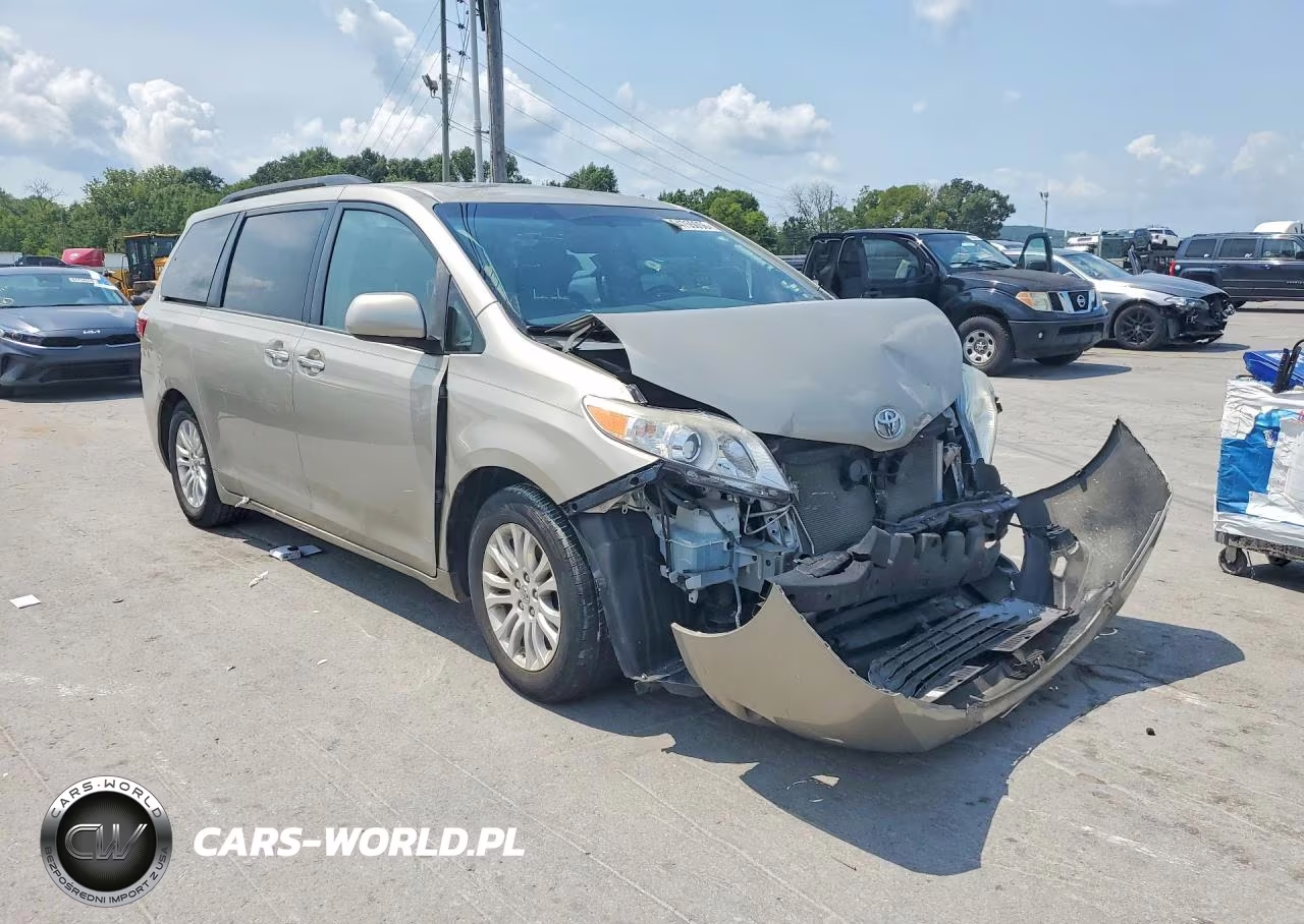 2015 Toyota Sienna Xle 8-Passenger VIN:5TDYK3DC8FS687429 - 4