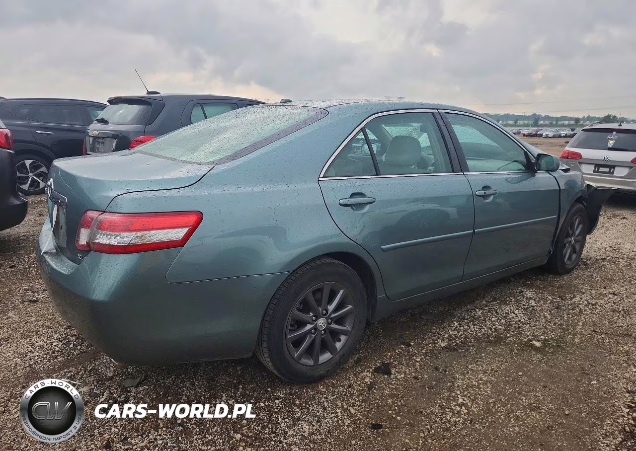 2011 Toyota Camry Xle VIN:4T1BF3EK2BU703173 - 3