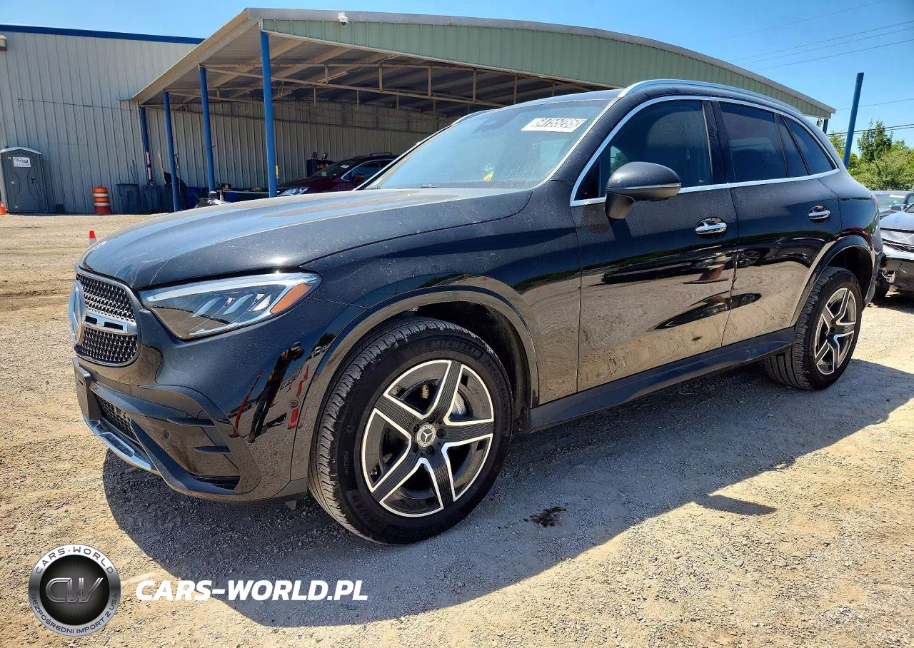 2026 Mercedes-Benz Glc 300 4Matic – zdjęcie 1 z 13
