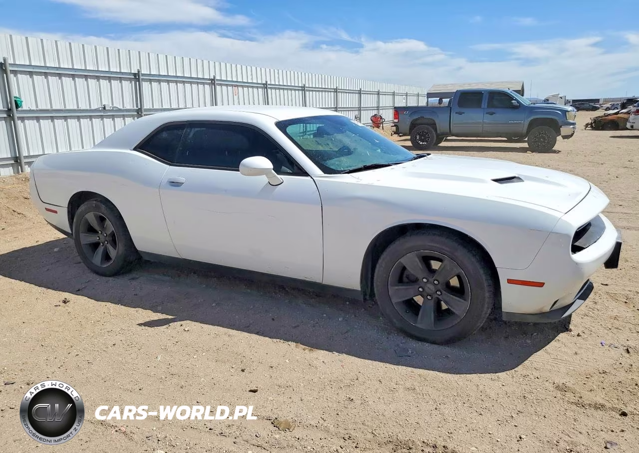 2016 Dodge Challenger Sxt VIN:2C3CDZAGXGH107813 - 4