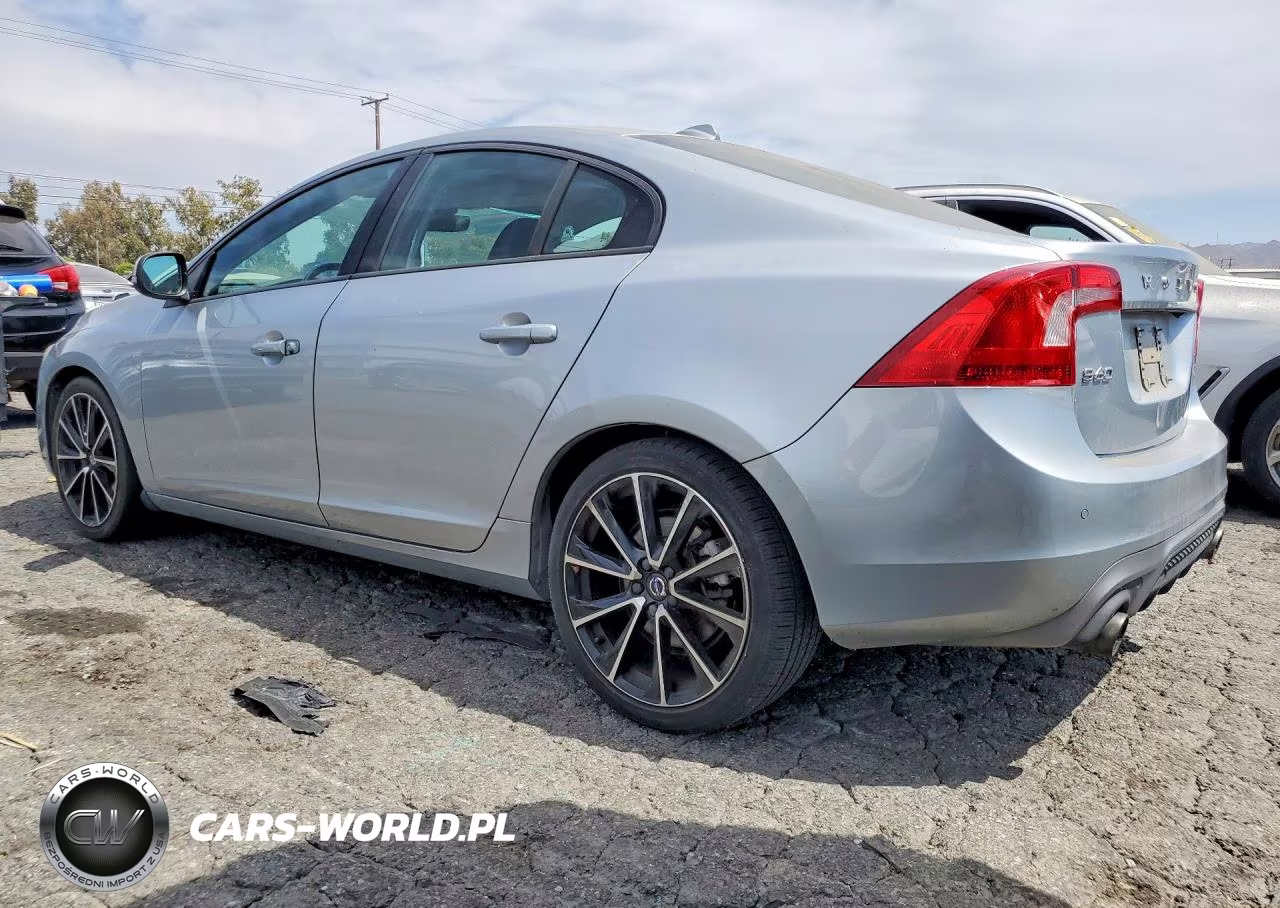 2017 Volvo S60 VIN:YV126MFL0H2438057 - 2