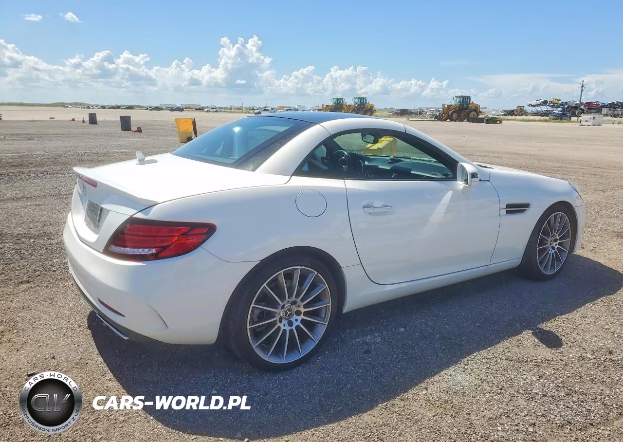 2018 Mercedes-Benz Slc 300 VIN:WDDPK3JA7JF148541 - 3