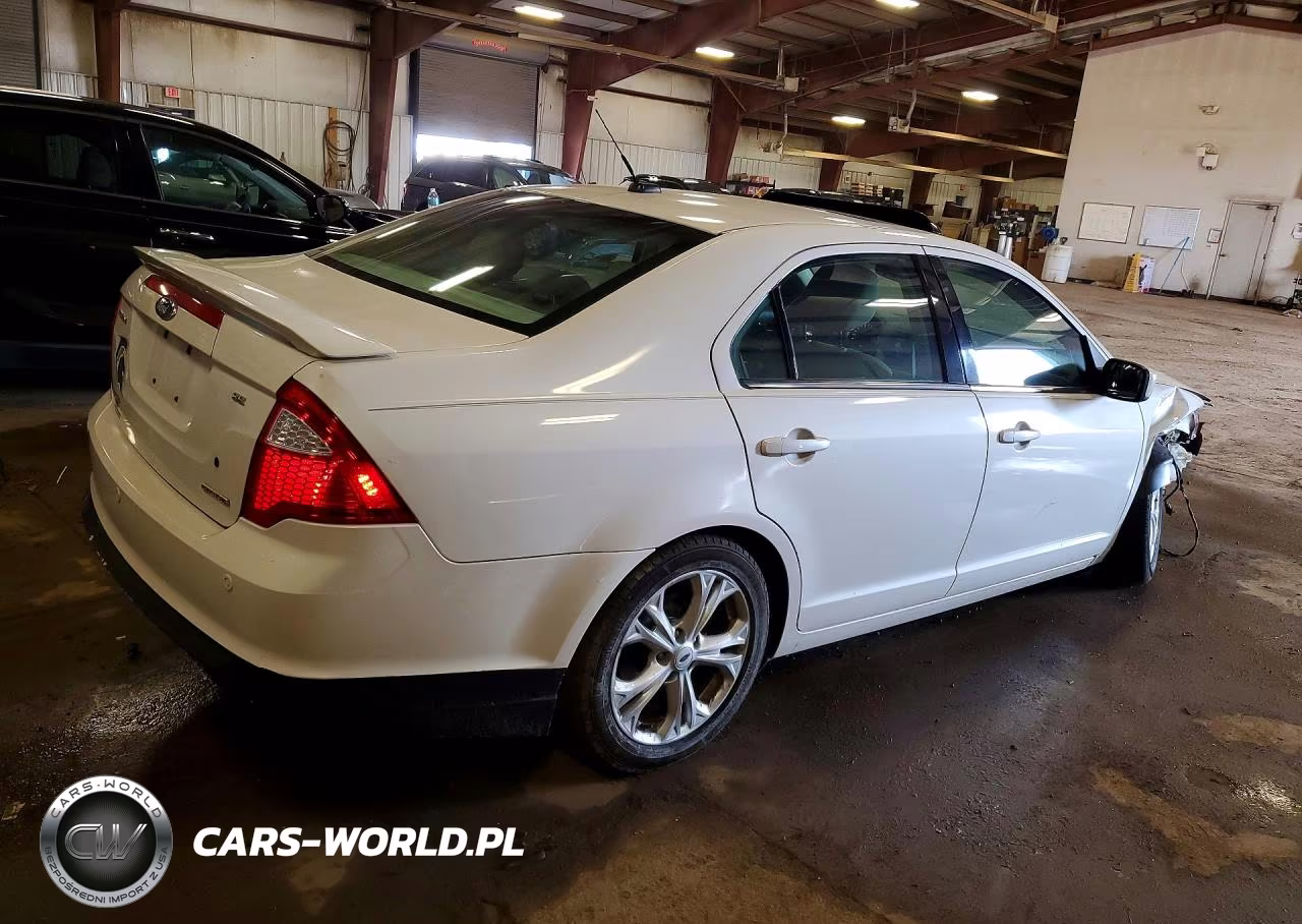 2012 Ford Fusion Se VIN:3FAHP0HG7CR102728 - 3