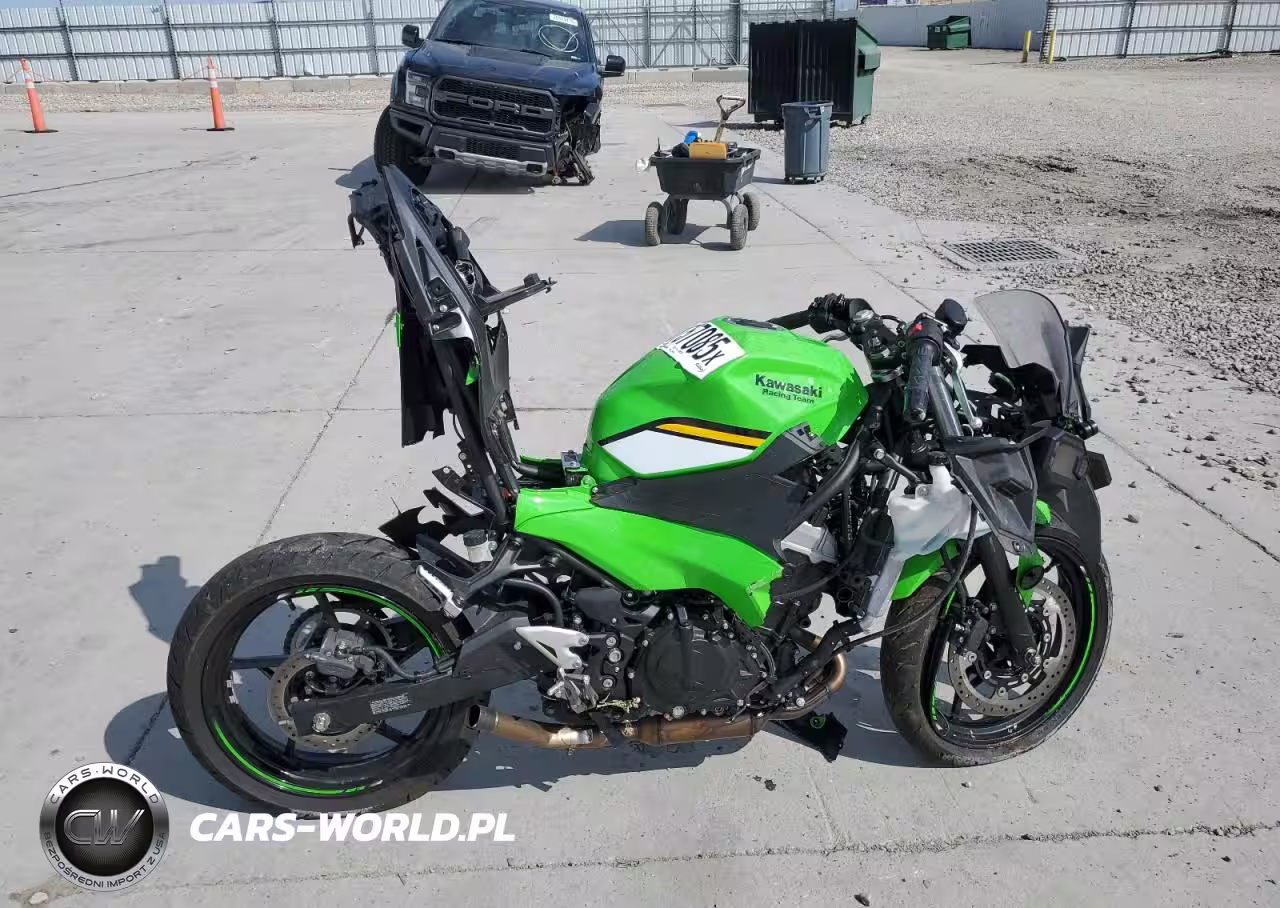 2025 Kawasaki Ex500 H