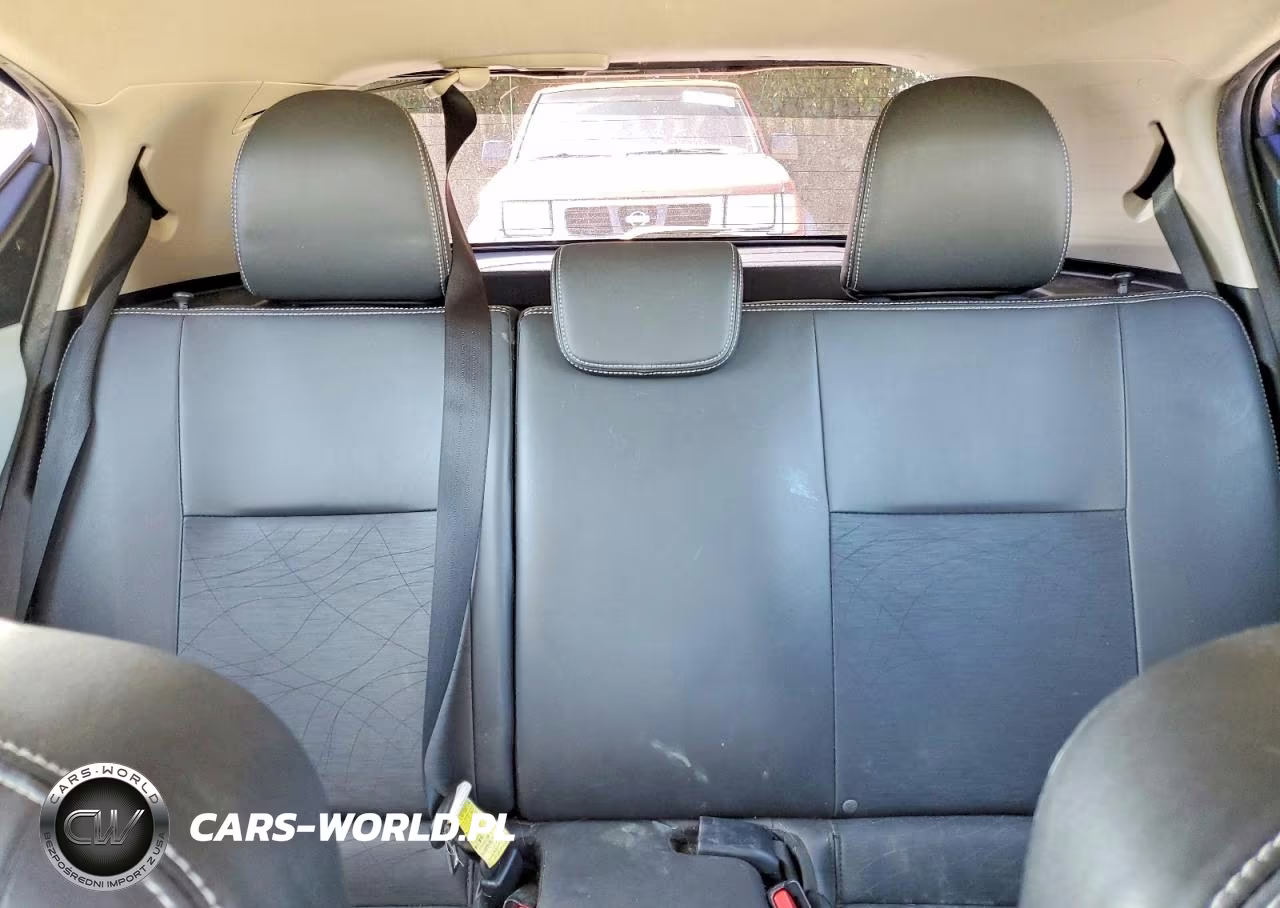 2013 Toyota Prius C Four VIN:JTDKDTB3XD1041144 - 10