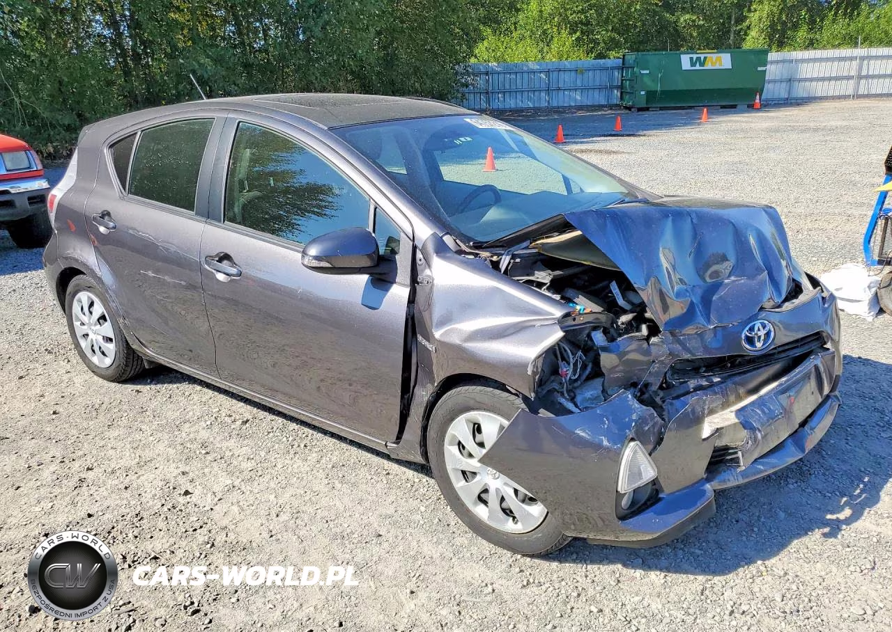 2013 Toyota Prius C Four VIN:JTDKDTB3XD1041144 - 4