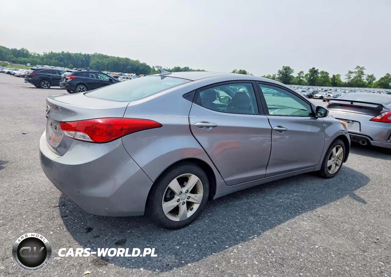 2013 Hyundai Elantra Gls VIN:KMHDH4AE7DU000812 - 3