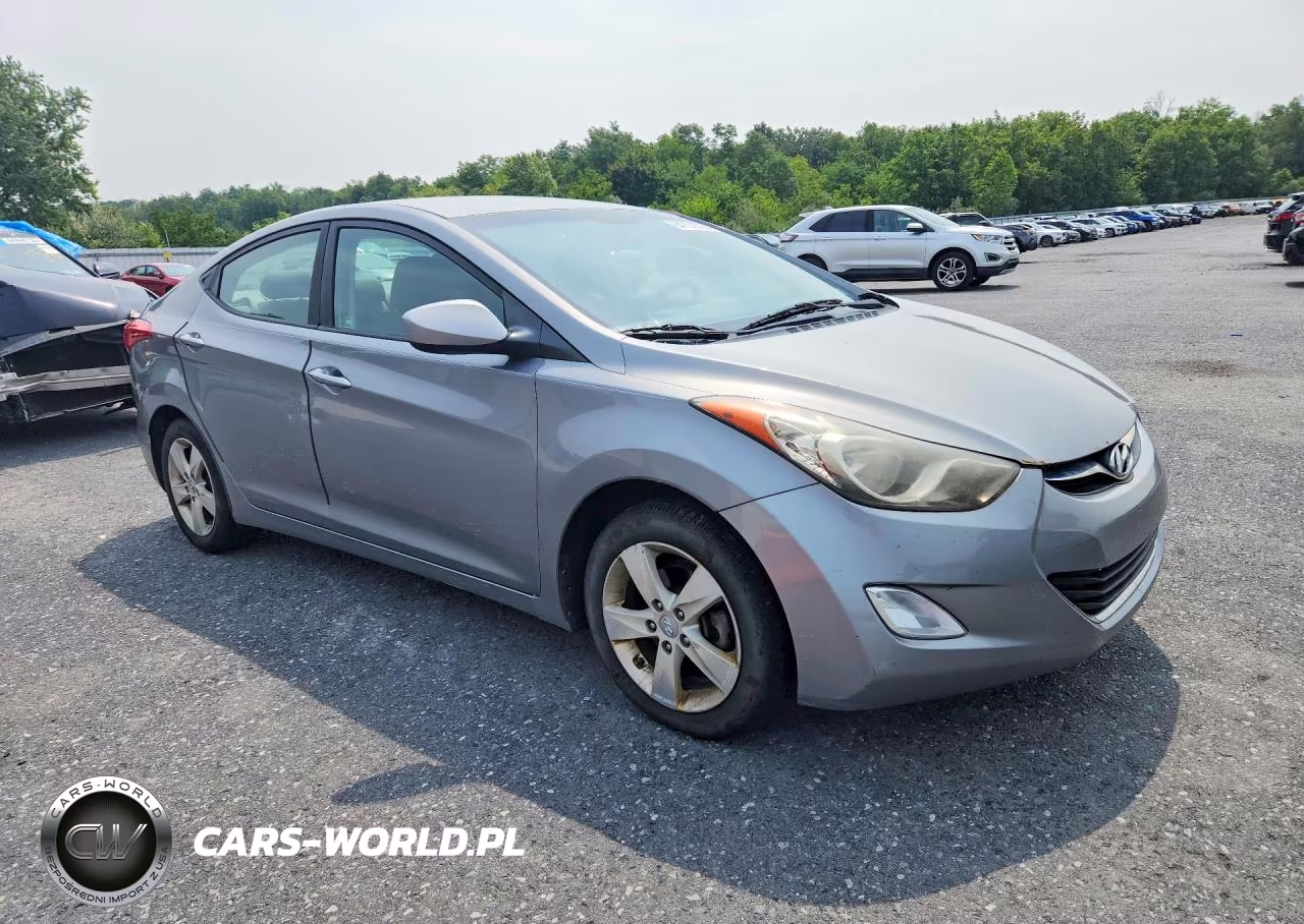 2013 Hyundai Elantra Gls VIN:KMHDH4AE7DU000812 - 4