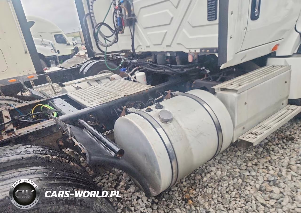 2016 International Prostar - Semi Truck VIN:3HSDJAPR7GN379855 - 13