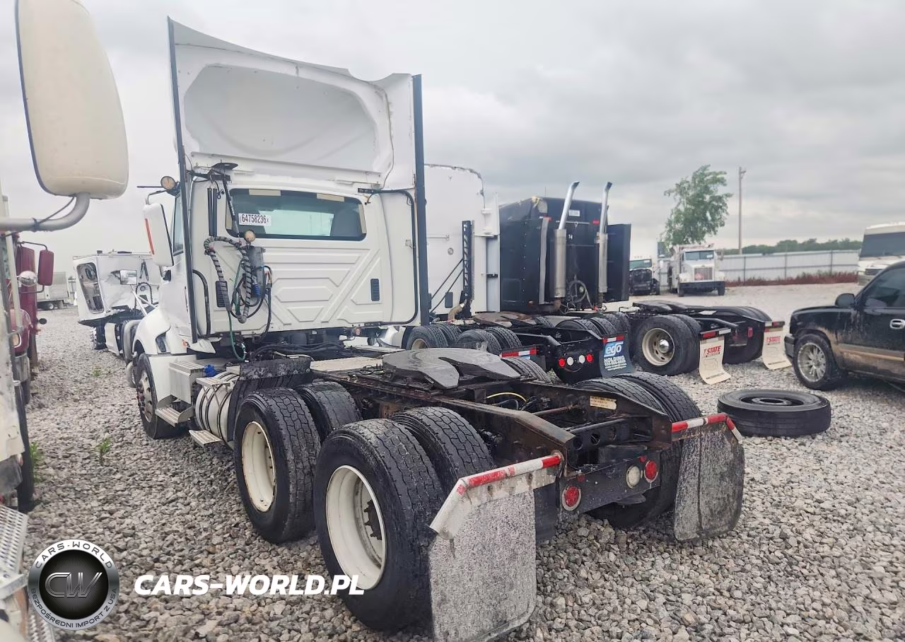 2016 International Prostar - Semi Truck VIN:3HSDJAPR7GN379855 - 2