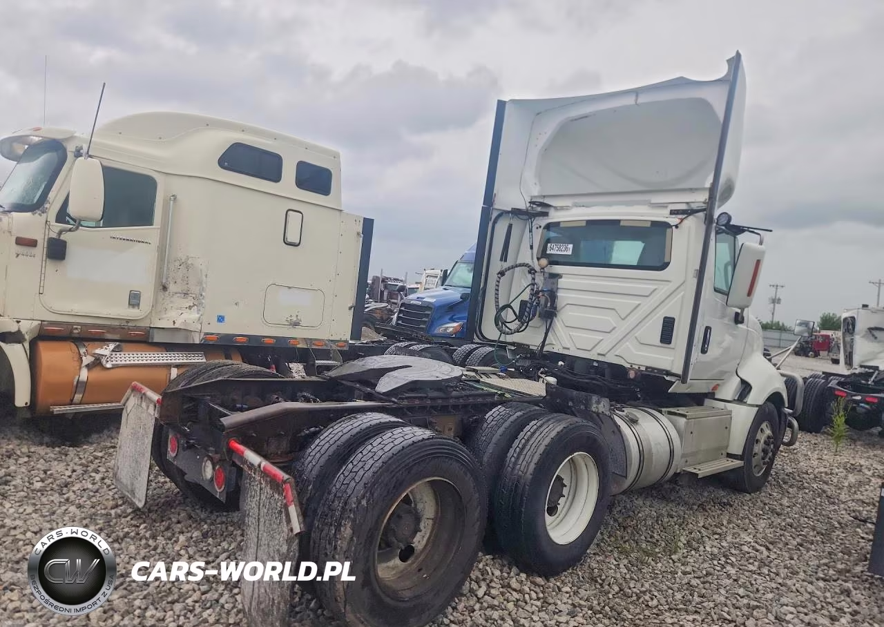 2016 International Prostar - Semi Truck VIN:3HSDJAPR7GN379855 - 3