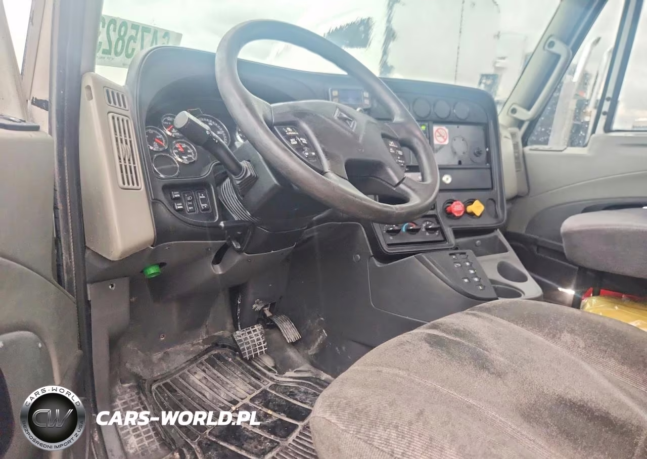 2016 International Prostar - Semi Truck VIN:3HSDJAPR7GN379855 - 8