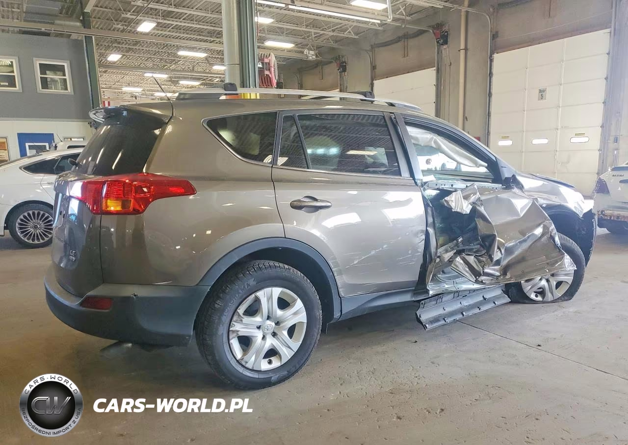 2015 Toyota Rav4 Le VIN:JTMBFREV4FD151845 - 3
