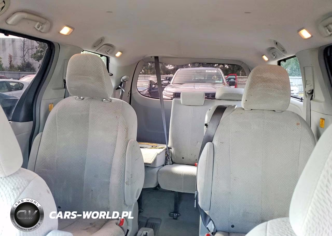 2011 Toyota Sienna Le VIN:5TDKK3DC5BS162036 - 10