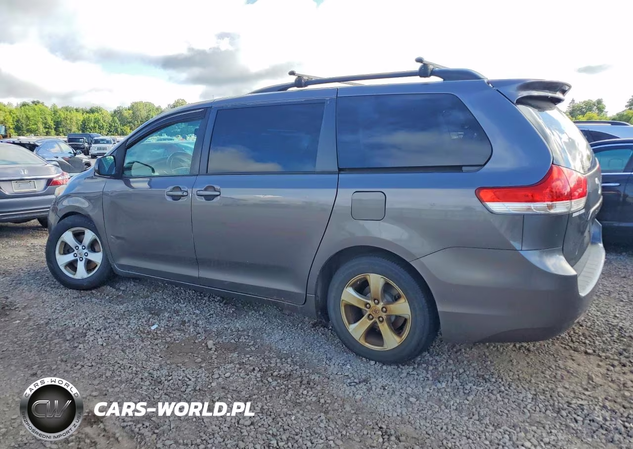 2011 Toyota Sienna Le VIN:5TDKK3DC5BS162036 - 2