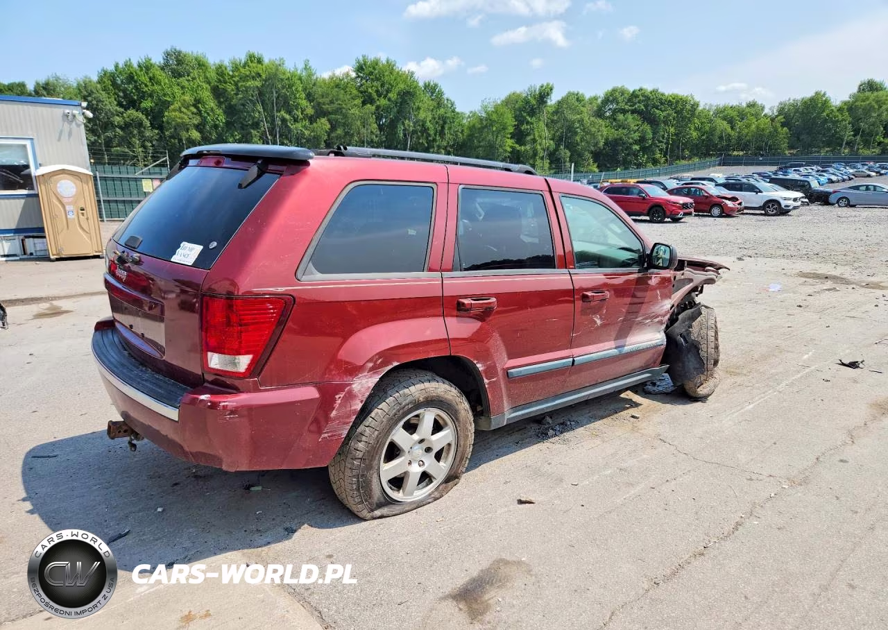 2008 Jeep Grand Cherokee Laredo VIN:1J8GR48K28C179470 - 3
