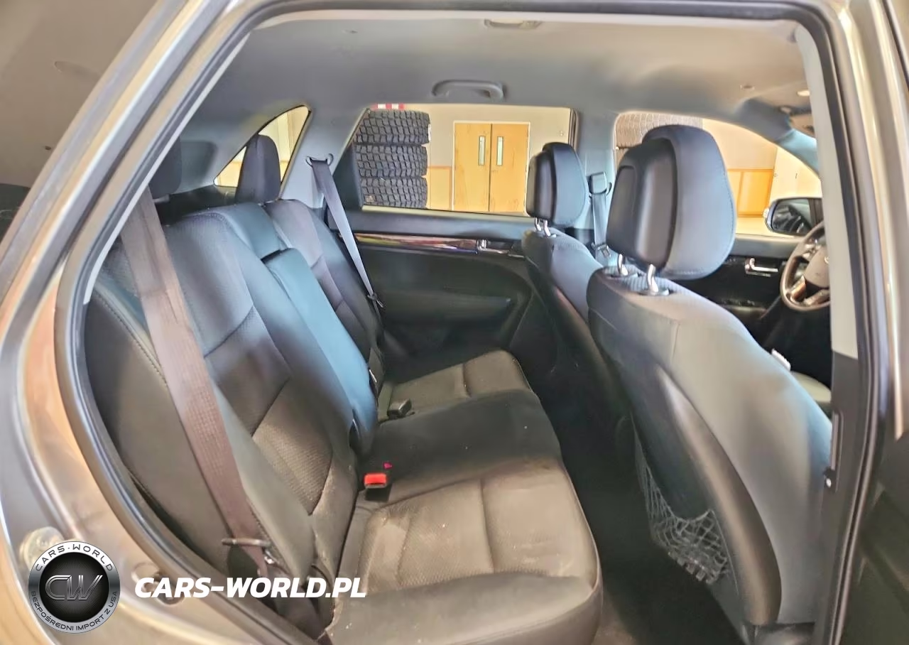 2011 Kia Sorento Lx VIN:5XYKTDA14BG046989 - 10