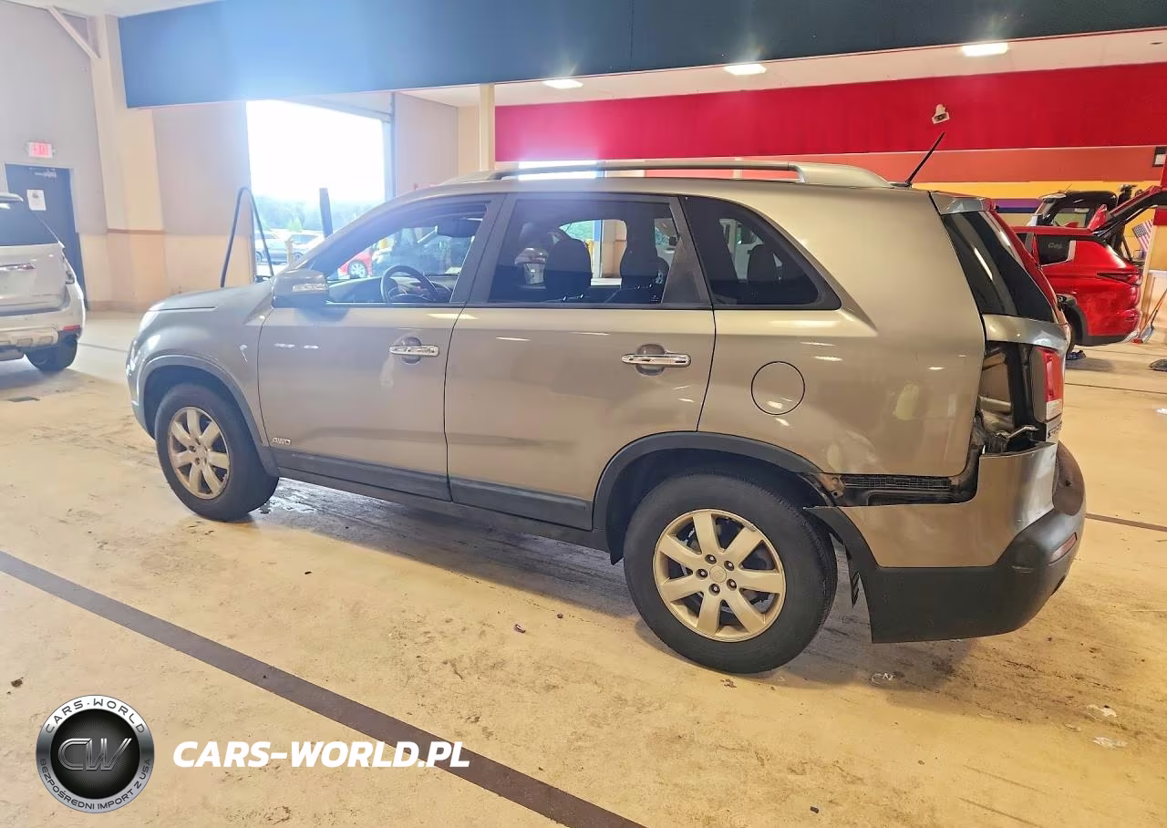 2011 Kia Sorento Lx VIN:5XYKTDA14BG046989 - 2