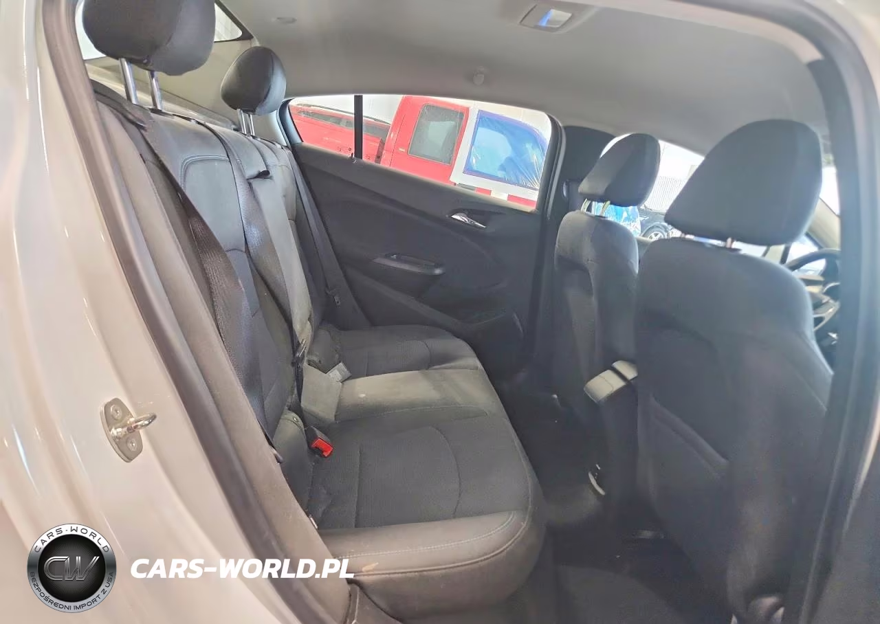 2018 Chevrolet Cruze Lt VIN:1G1BE5SM1J7215475 - 10