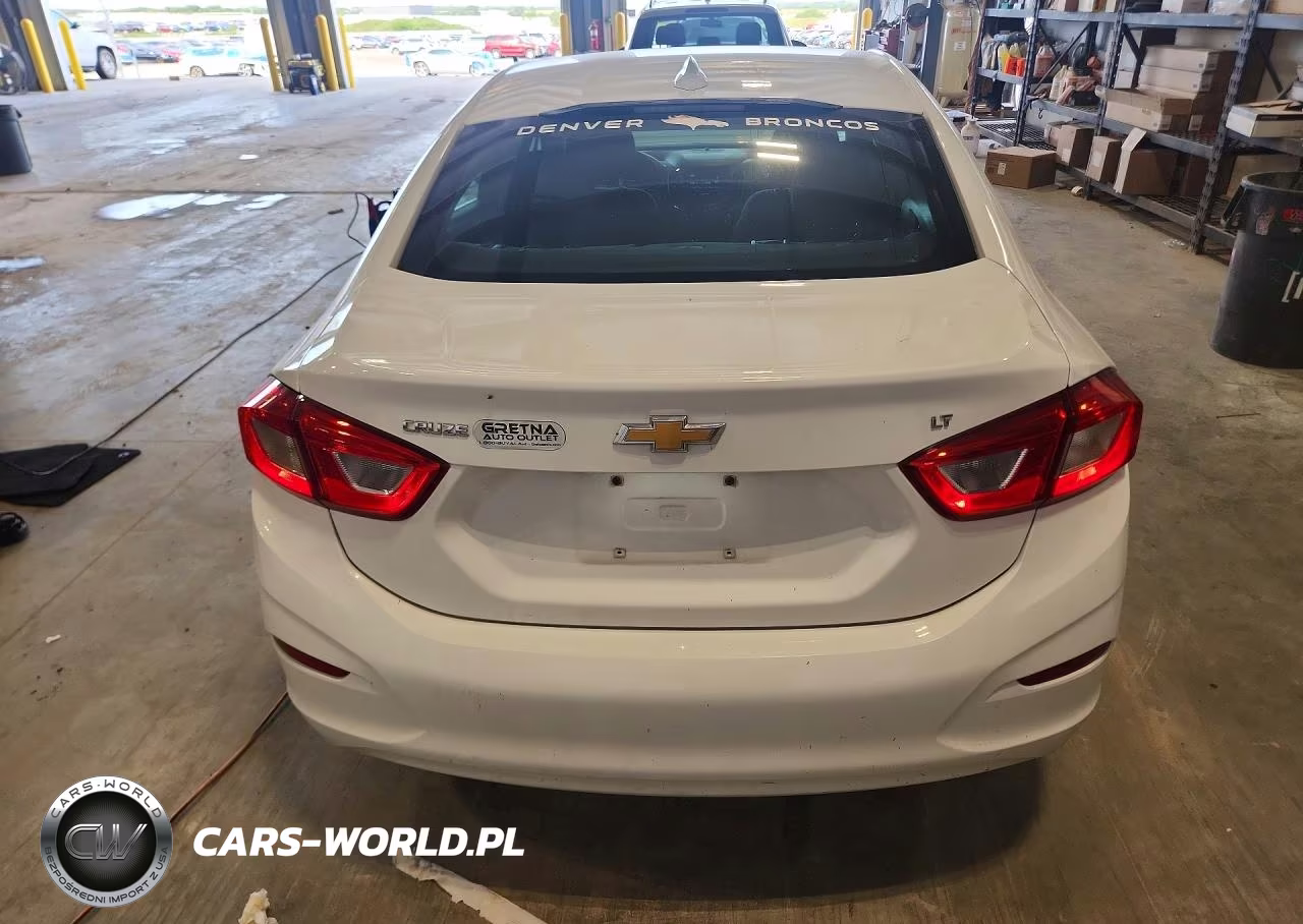 2018 Chevrolet Cruze Lt VIN:1G1BE5SM1J7215475 - 6