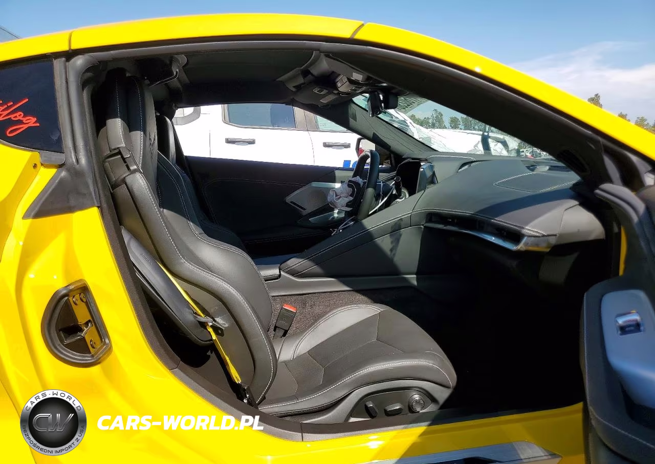2025 Chevrolet Corvette Stingray 2Lt VIN:1G1YB2D48S5103932 - 10