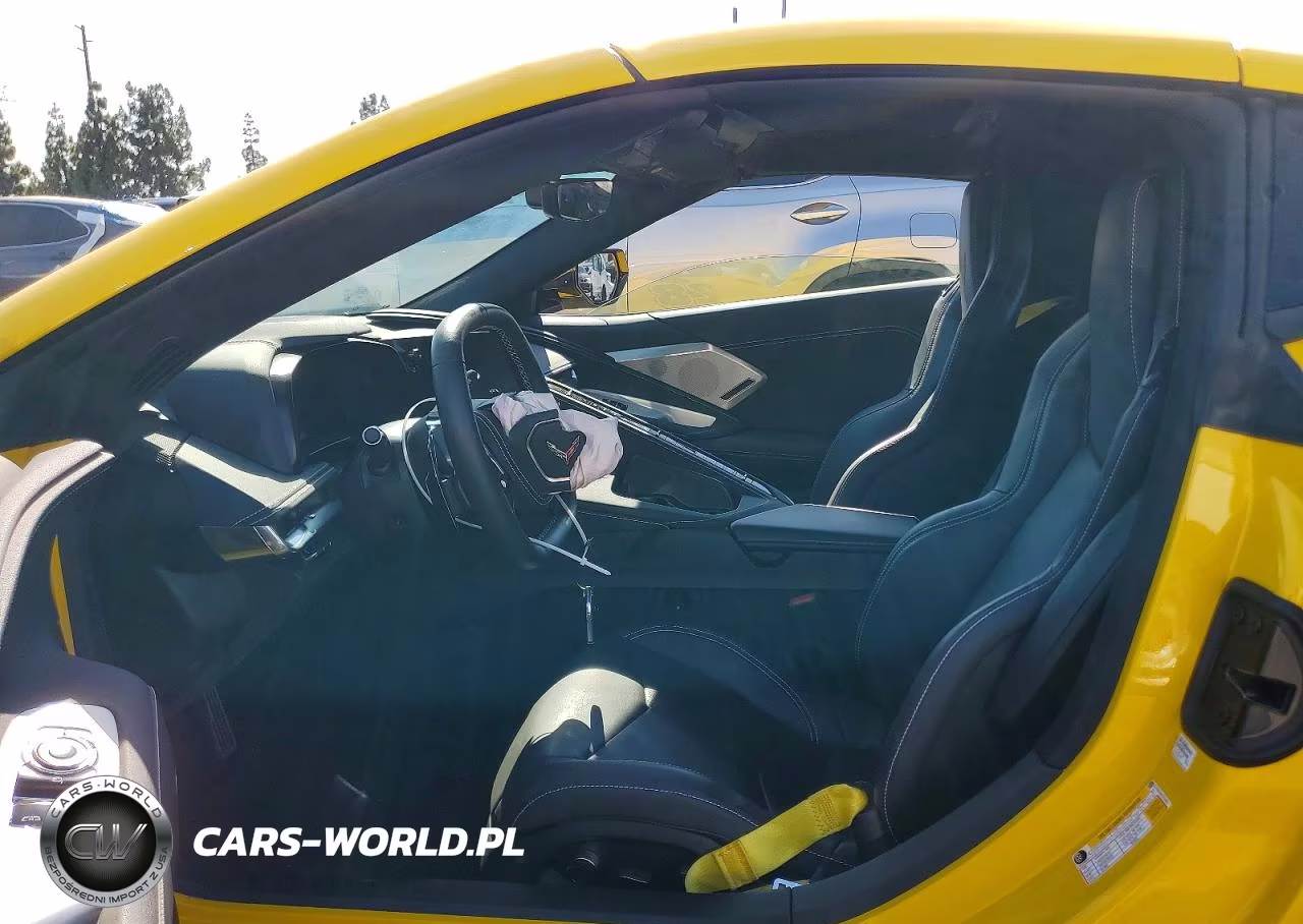 2025 Chevrolet Corvette Stingray 2Lt VIN:1G1YB2D48S5103932 - 7