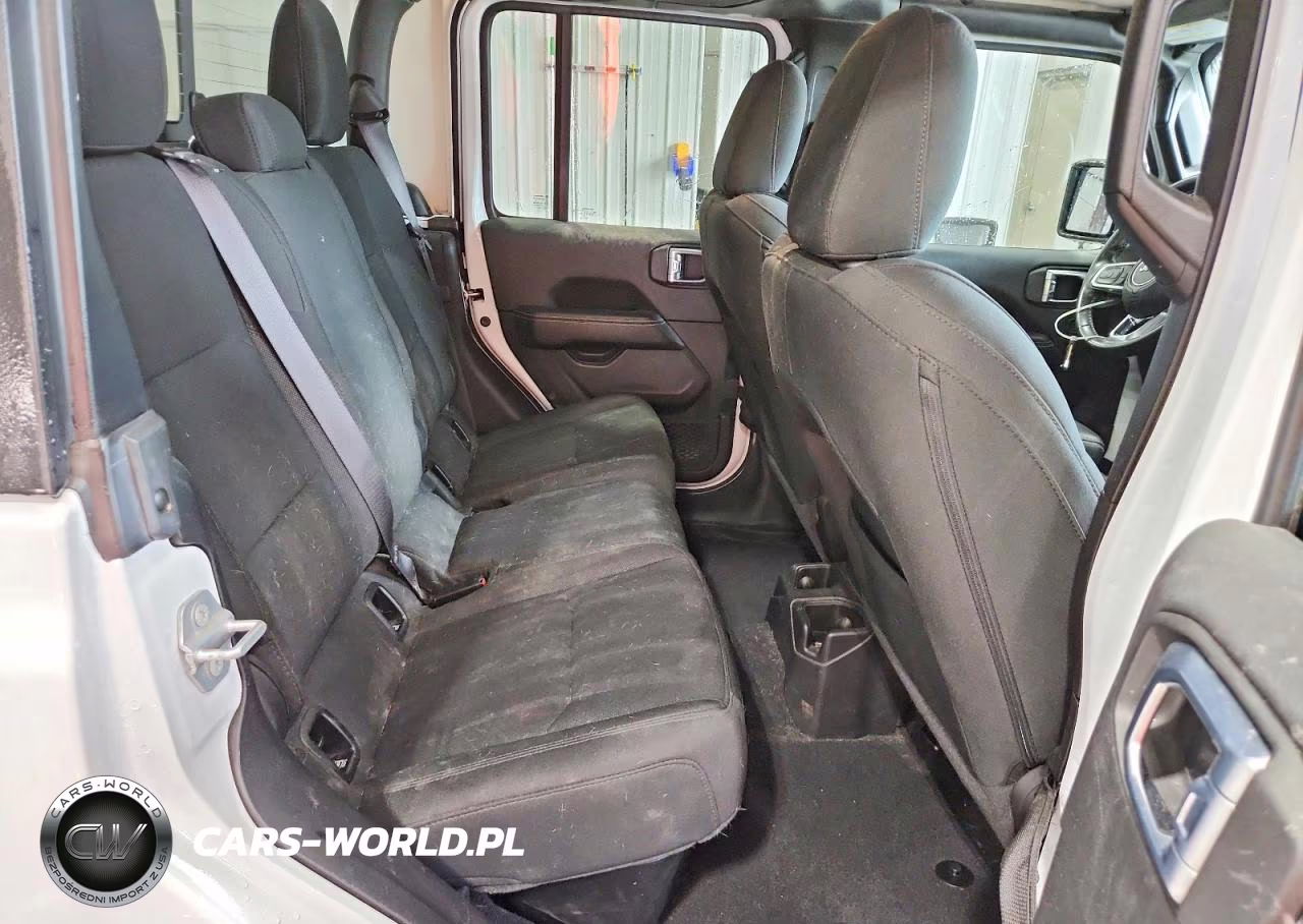 2021 Jeep Gladiator Overland VIN:1C6HJTFG1ML618879 - 10