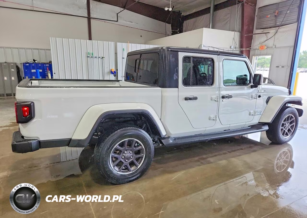 2021 Jeep Gladiator Overland VIN:1C6HJTFG1ML618879 - 3