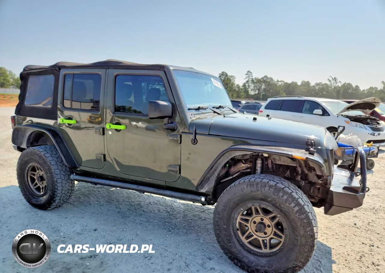 2016 Jeep Wrangler Unlimited Sport VIN:1C4BJWDG3GL105981 - 4