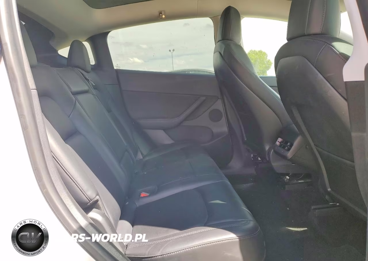2021 Tesla Model Y VIN:5YJYGDEF2MF137015 - 10