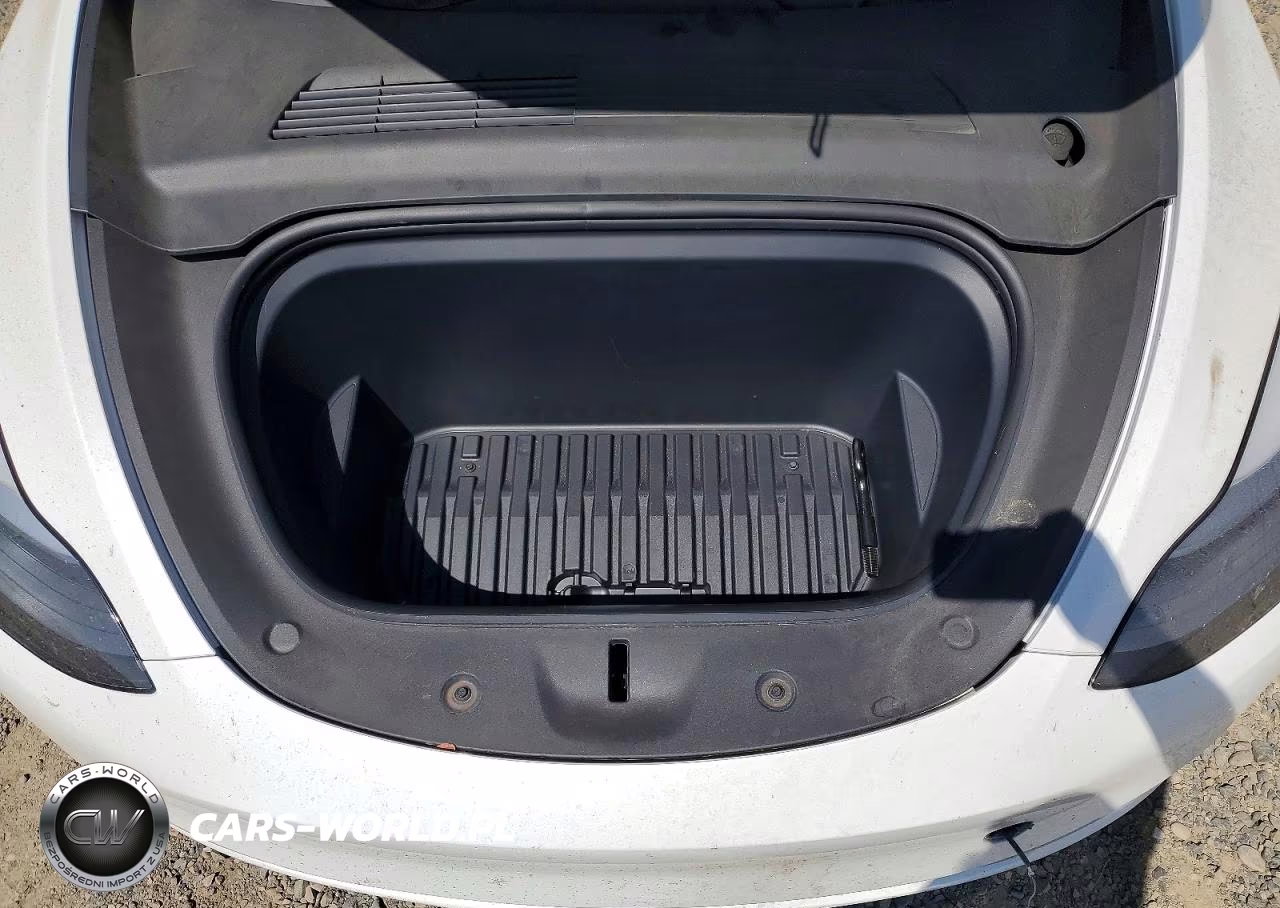 2021 Tesla Model Y VIN:5YJYGDEF2MF137015 - 11