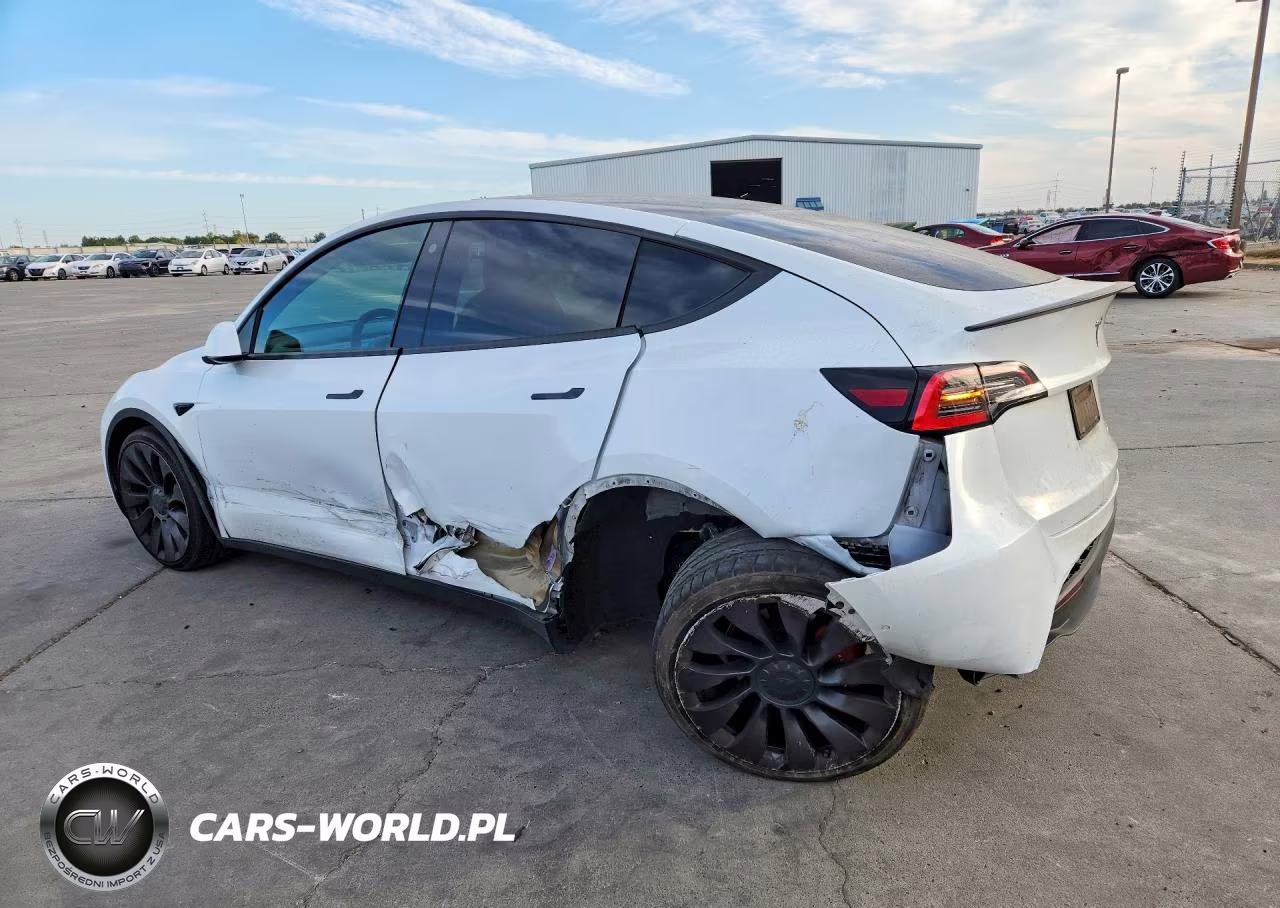 2021 Tesla Model Y VIN:5YJYGDEF2MF137015 - 2