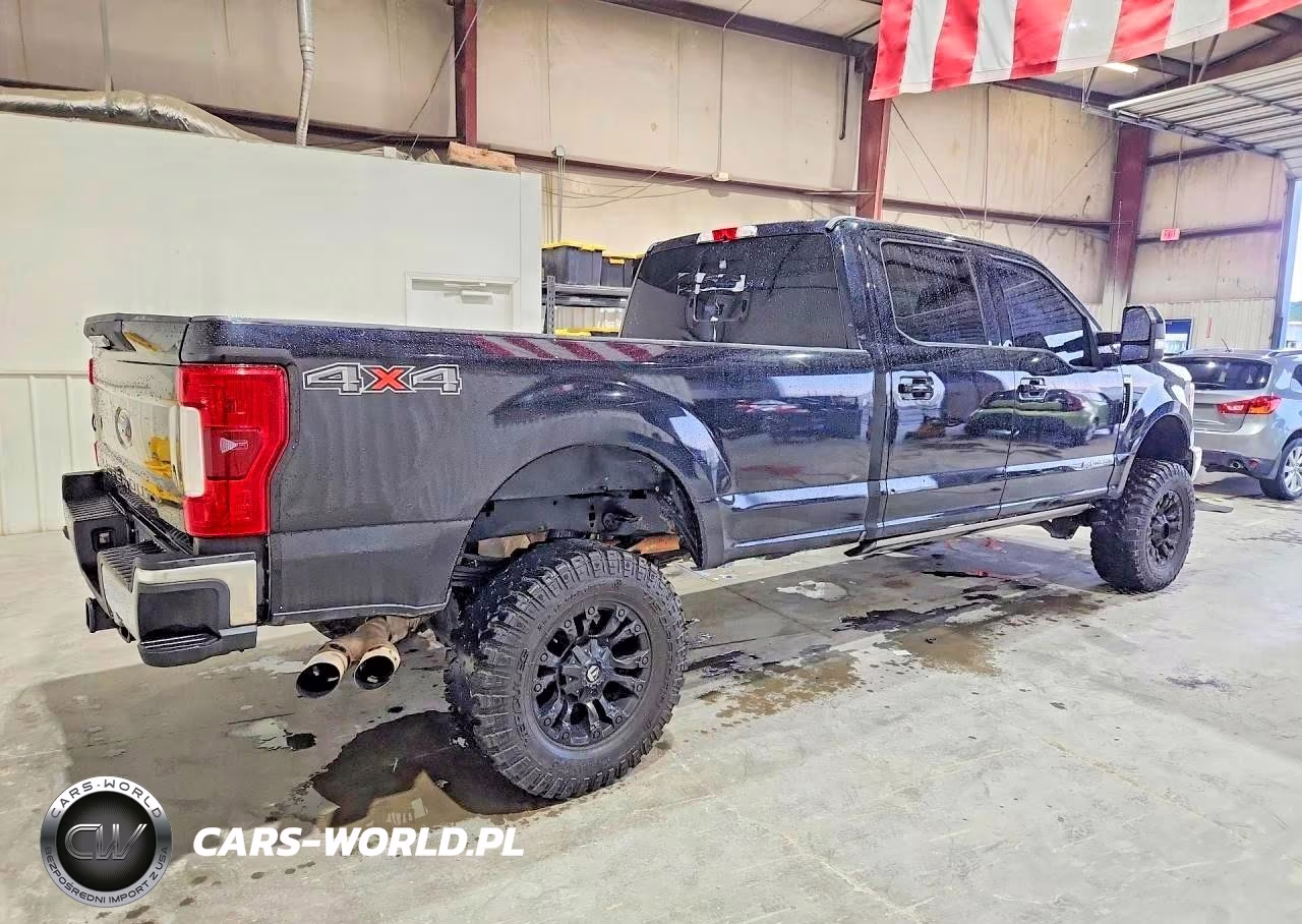 2017 Ford F350 Super Duty VIN:1FT8W3BTXHEE63031 - 3