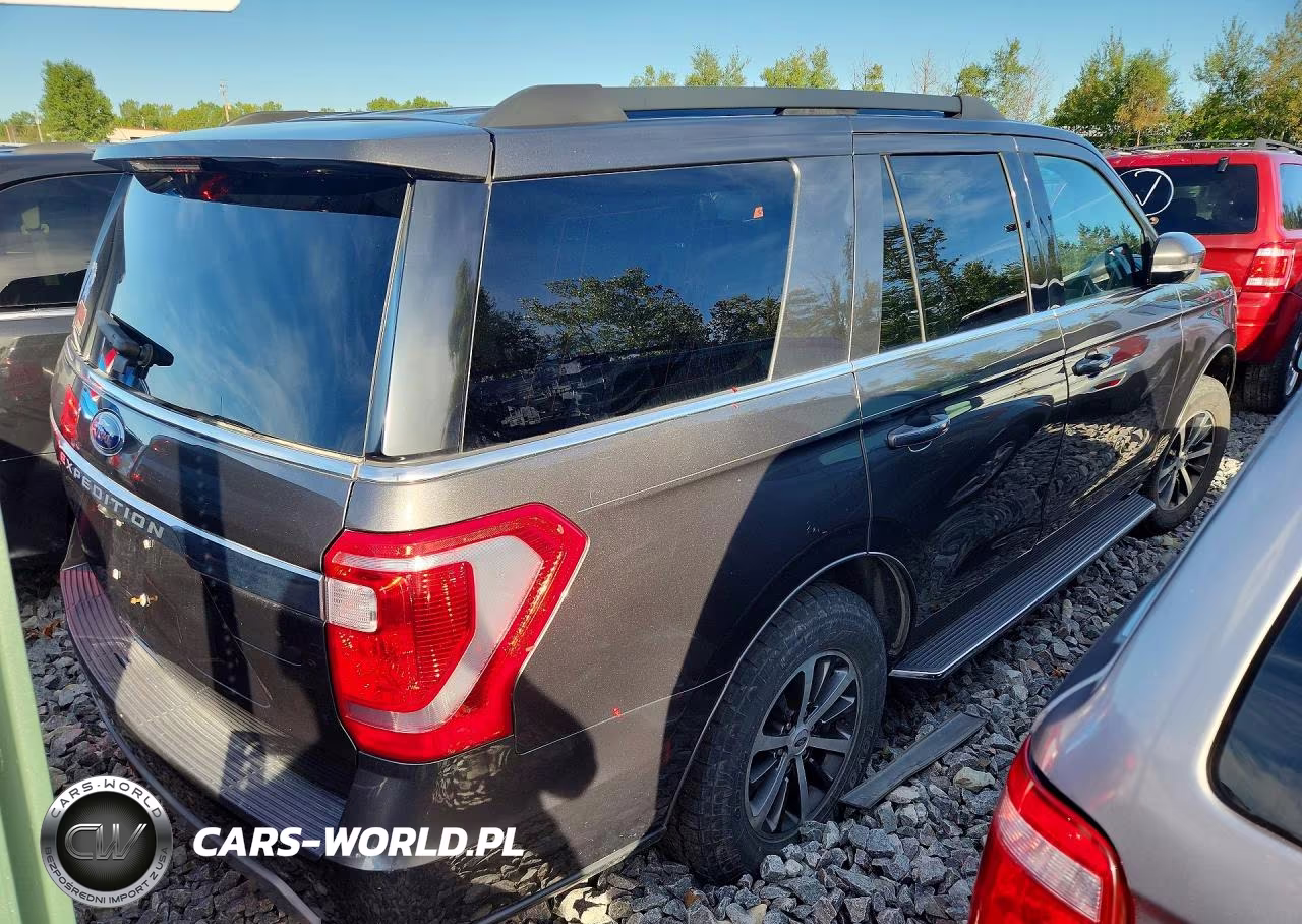 2019 Ford Expedition Xlt VIN:1FMJU1JT0KEA48185 - 3
