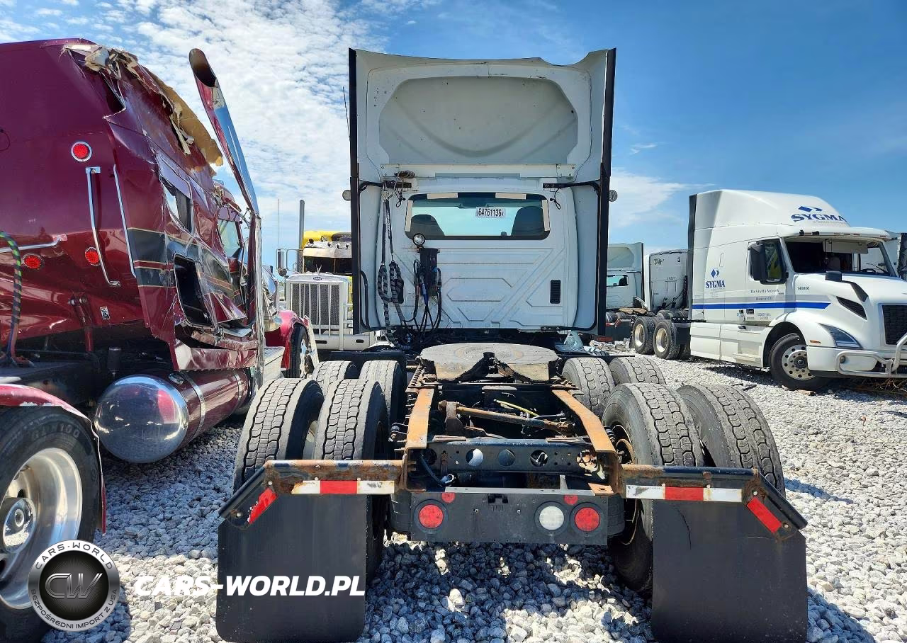 2016 International Prostar - Semi Truck VIN:3HSDJAPRXGN379851 - 6