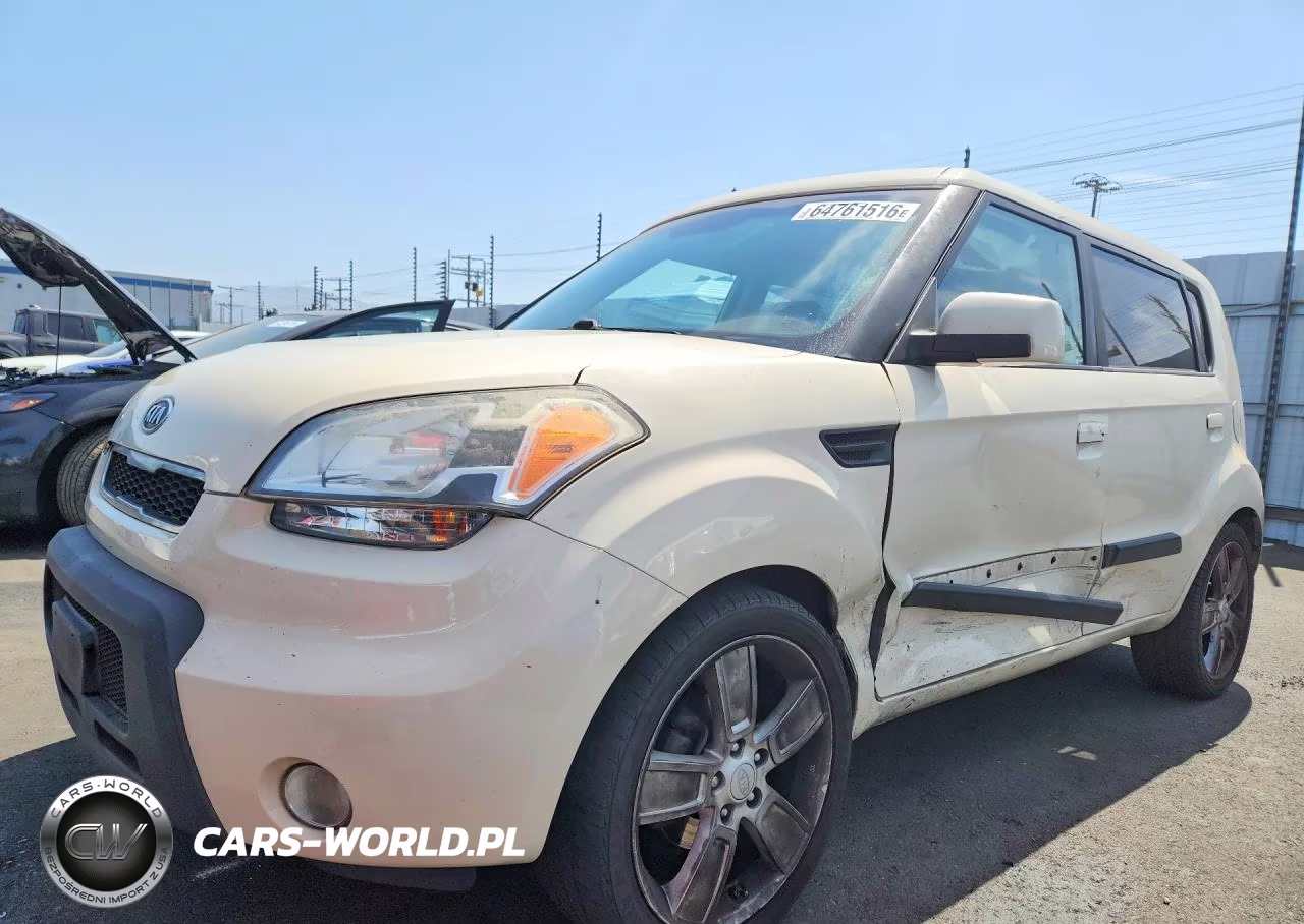 2010 Kia Soul +