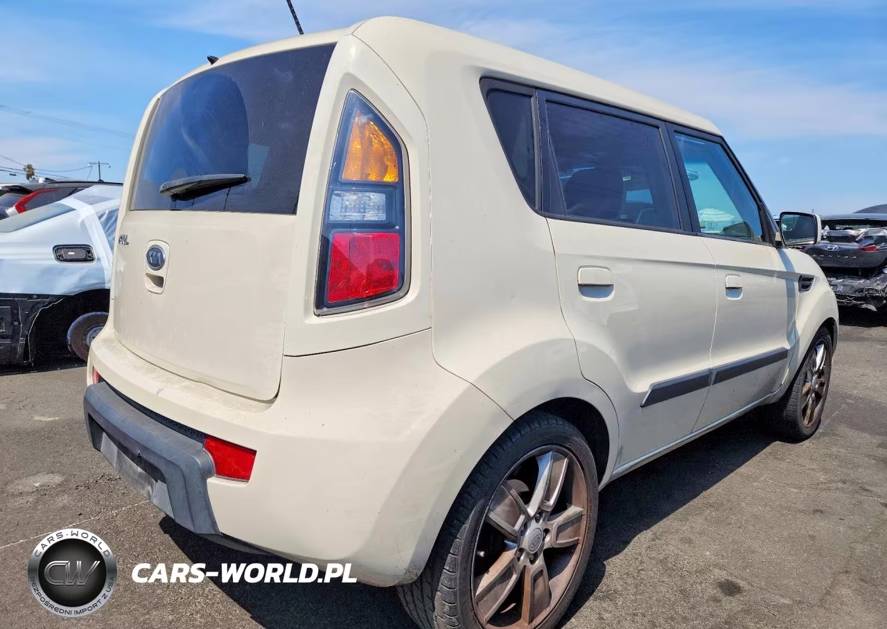 2010 Kia Soul + VIN:KNDJT2A28A7049589 - 3