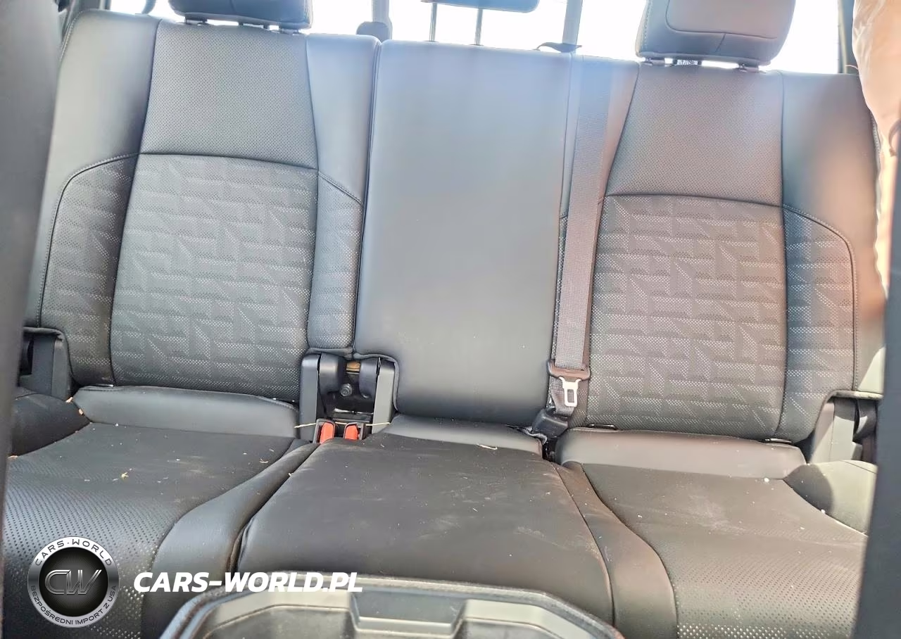 2025 Toyota Tacoma Trd Off-Road VIN:3TMLB5JN8SM095292 - 10