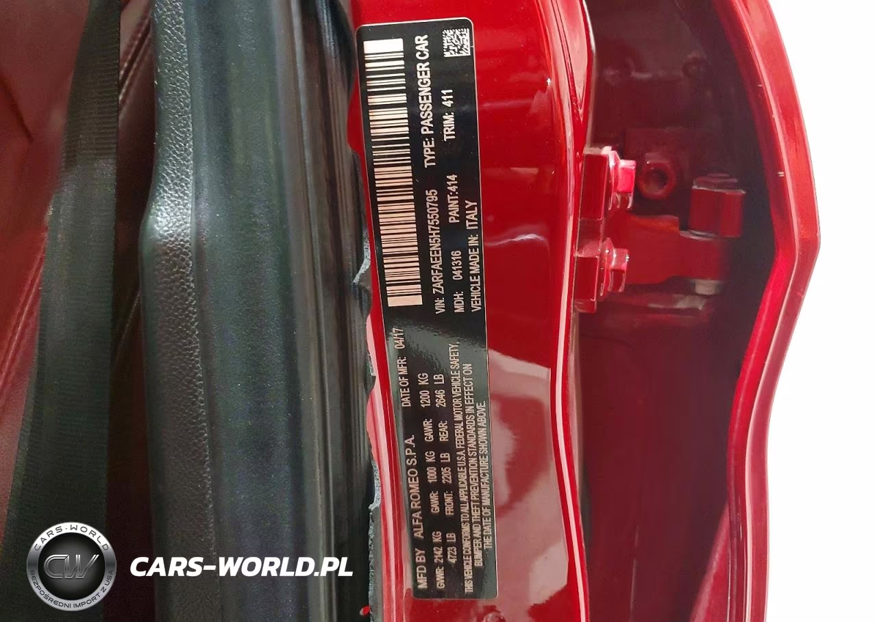 2017 Alfa Romeo Giulia Ti Q4 VIN:ZARFAEEN5H7550795 - 13