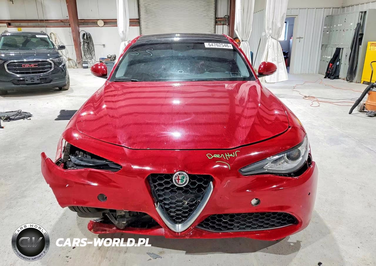 2017 Alfa Romeo Giulia Ti Q4 VIN:ZARFAEEN5H7550795 - 5
