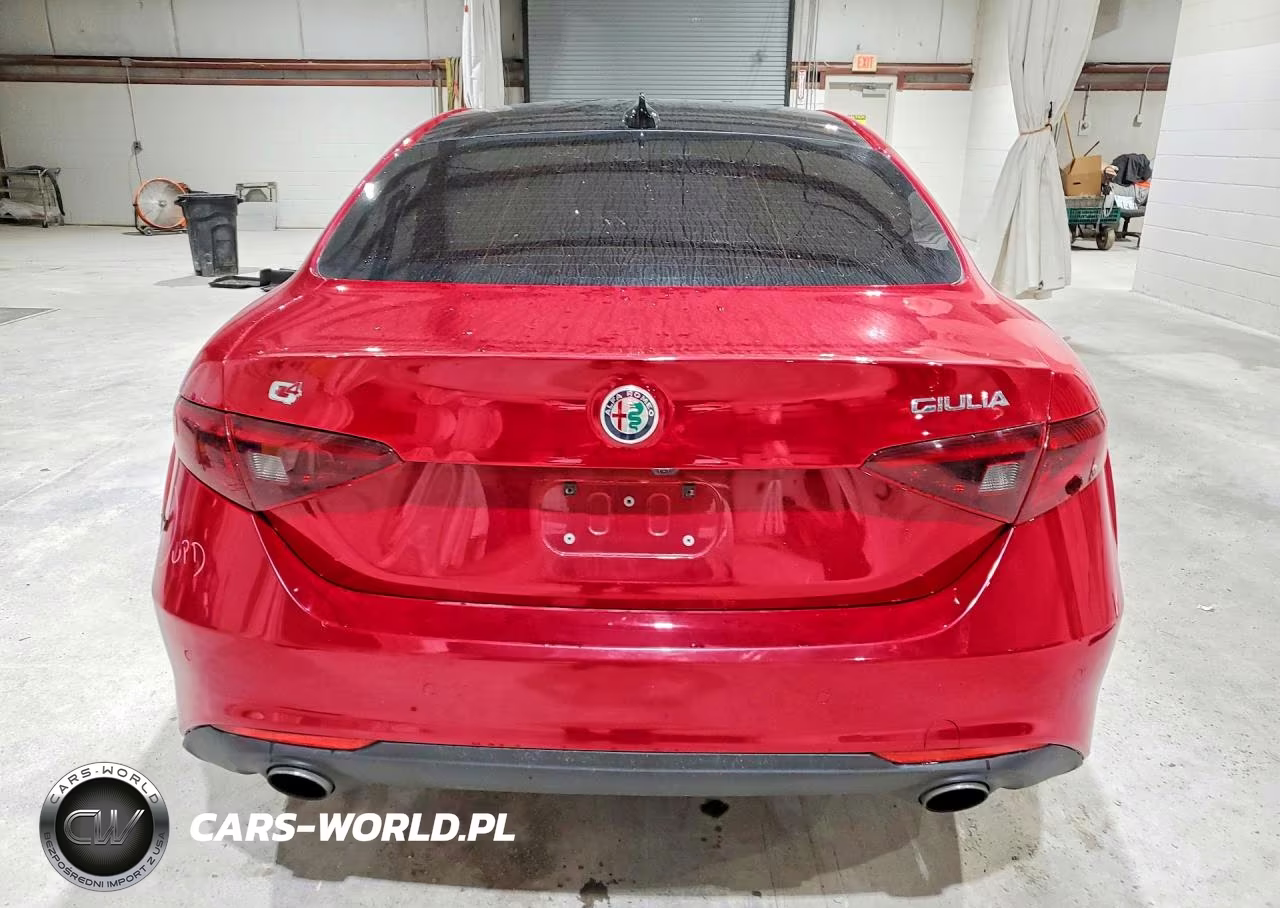 2017 Alfa Romeo Giulia Ti Q4 VIN:ZARFAEEN5H7550795 - 6