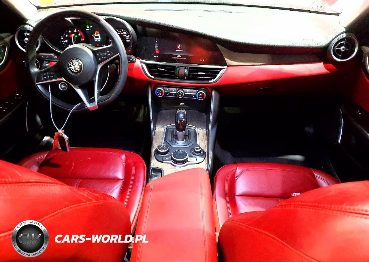 2017 Alfa Romeo Giulia Ti Q4 VIN:ZARFAEEN5H7550795 - 8