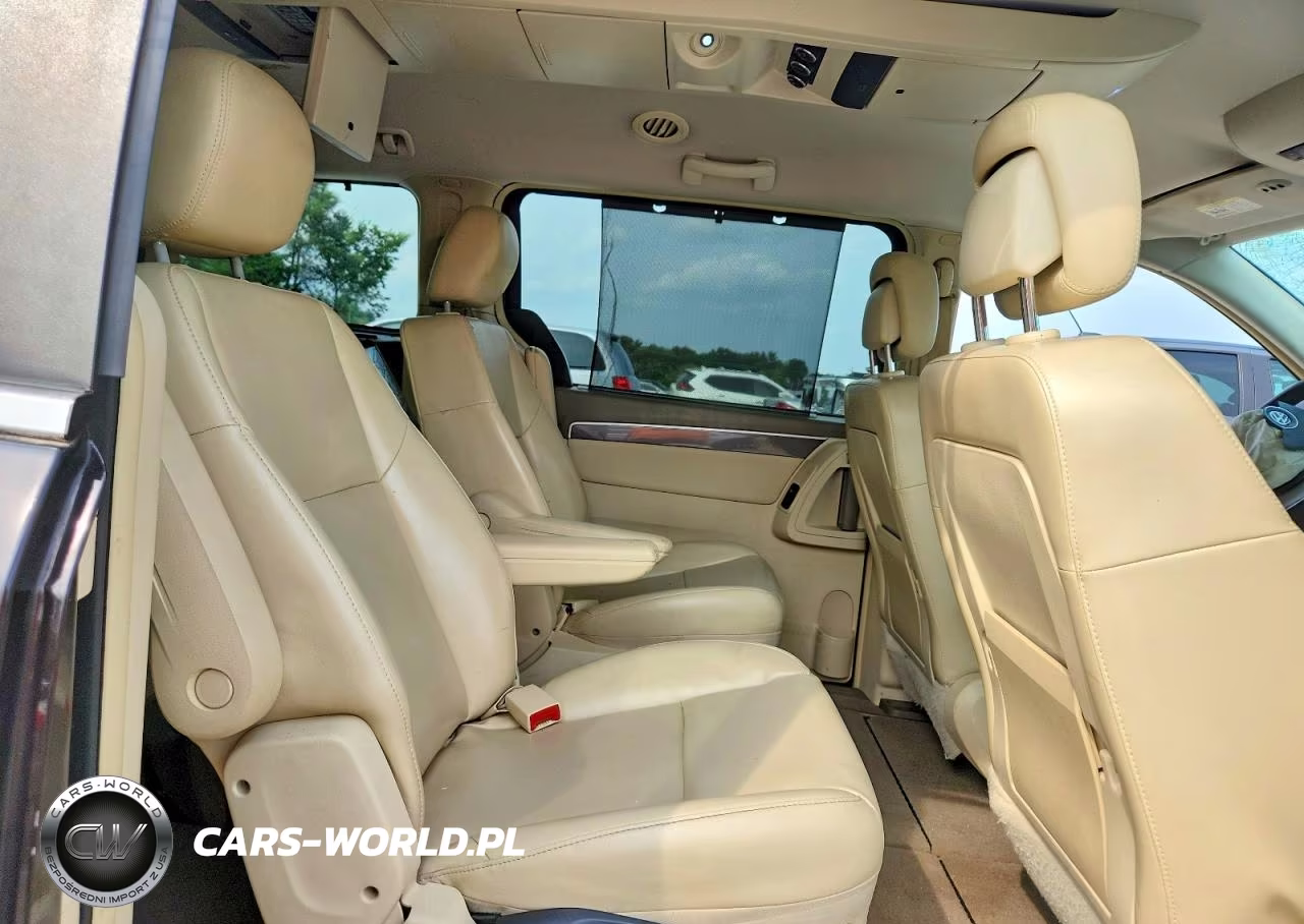 2010 Volkswagen Routan Se VIN:2V4RW3D11AR324811 - 11