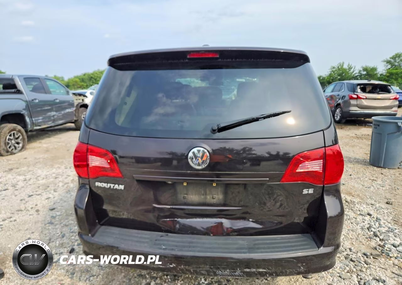 2010 Volkswagen Routan Se VIN:2V4RW3D11AR324811 - 6