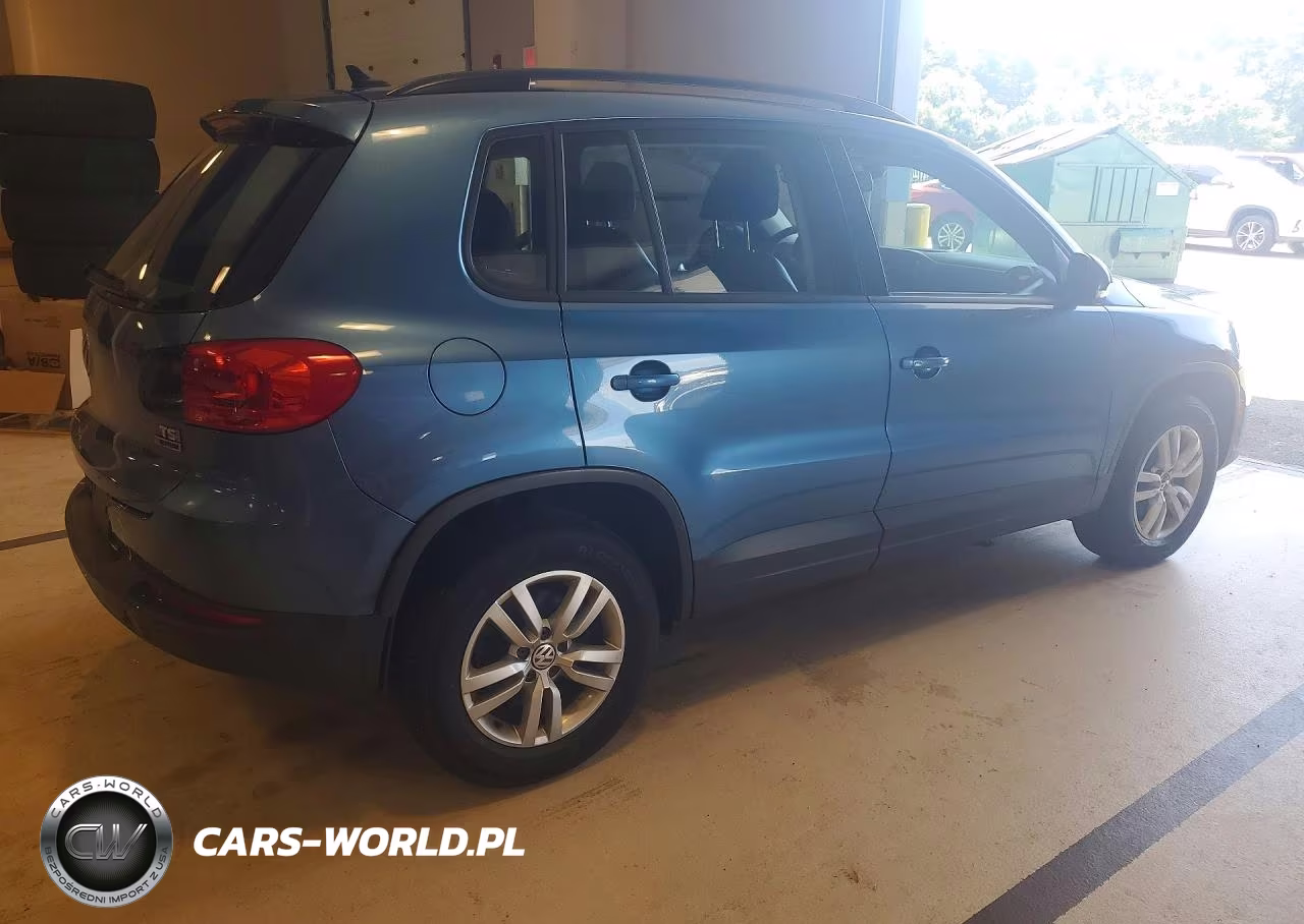 2017 Volkswagen Tiguan S VIN:WVGBV7AX6HK025267 - 3